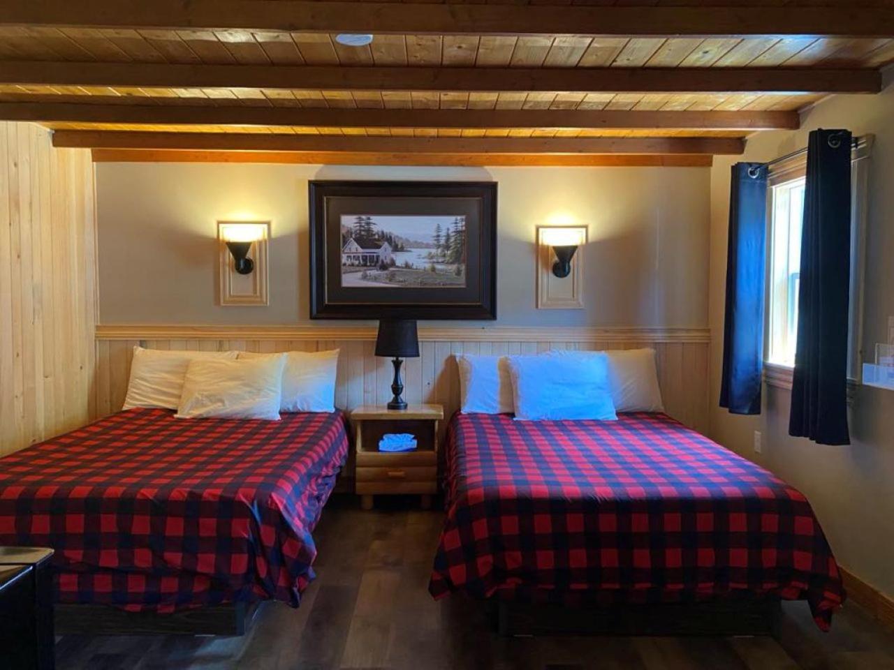 Auberge MicKy Inc Edmundston Exterior foto