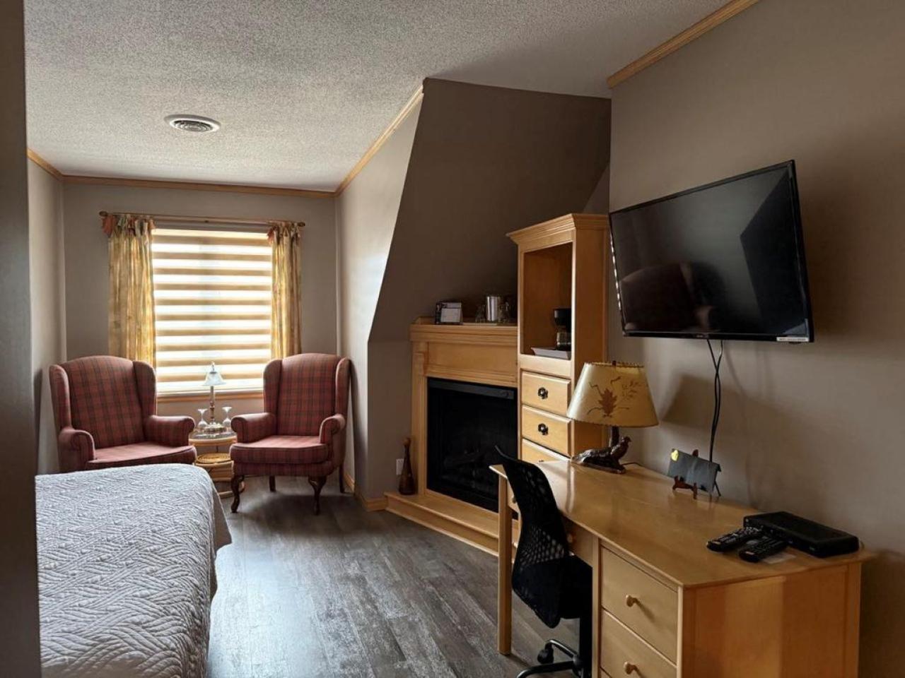 Auberge MicKy Inc Edmundston Exterior foto